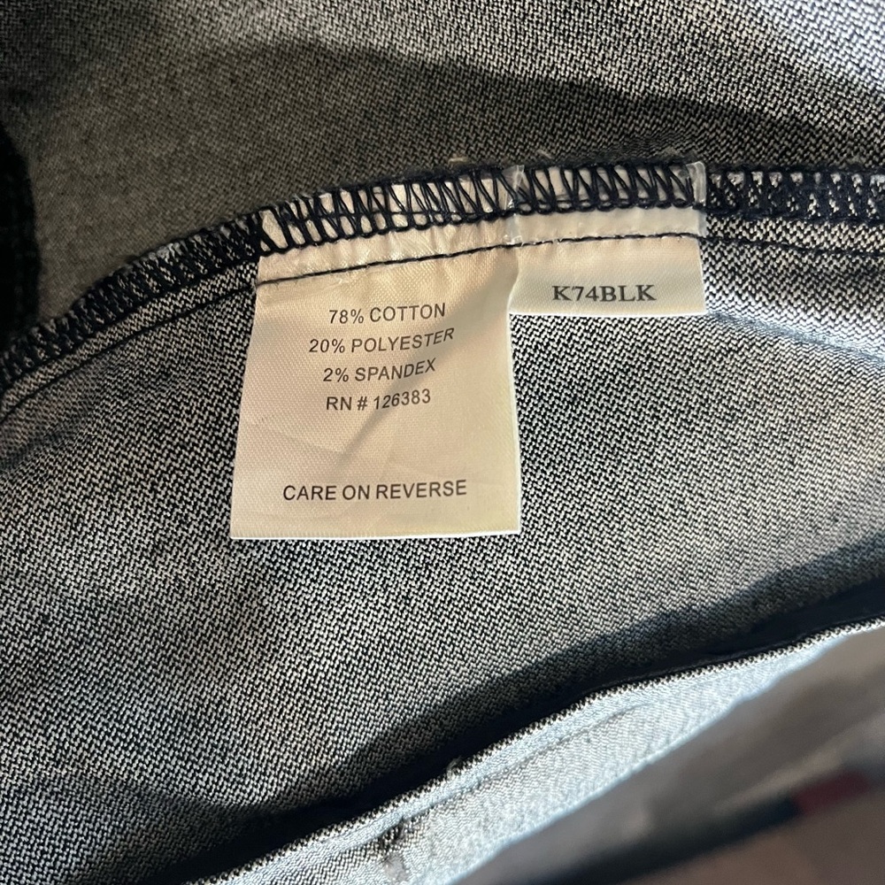 Denim Jean jacket with lots of bling, new without tags - Picture 7 of 12